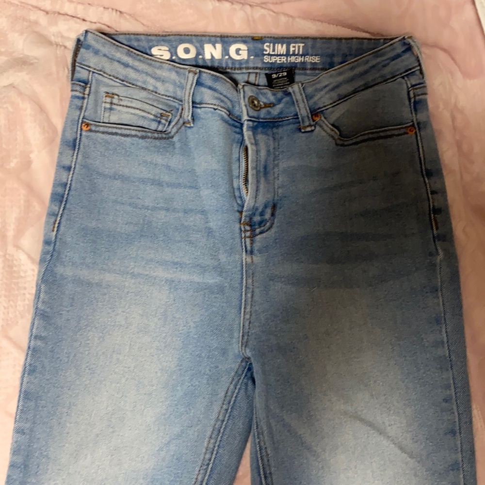 Light blue slim fit super high rise jeans!